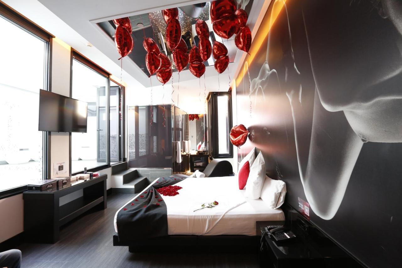 Hotel Loob Madrid (Adults Only) Torrejón de Ardoz Dış mekan fotoğraf